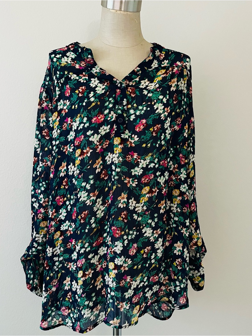 Mossimo Supply Co. Blue  Floral Button-Front Blouse